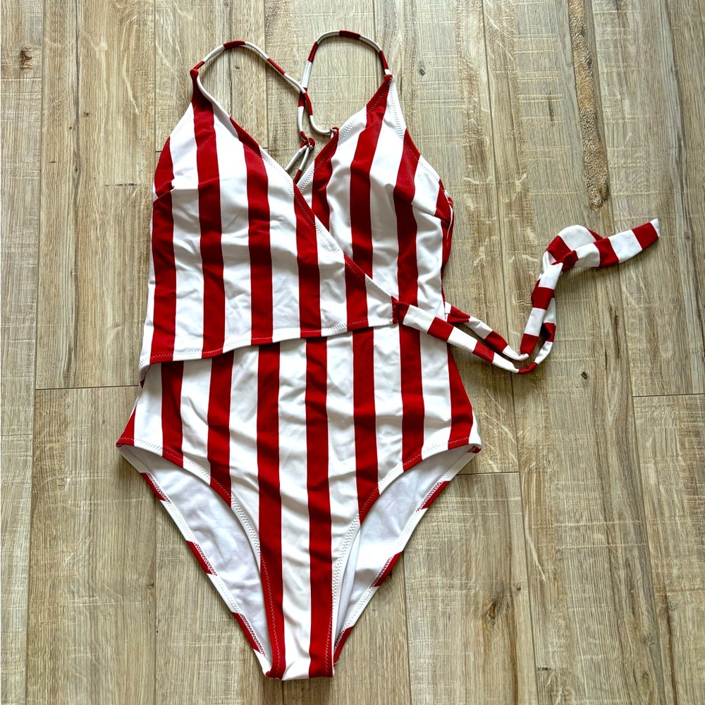 One piece swimsuit Cupshe M